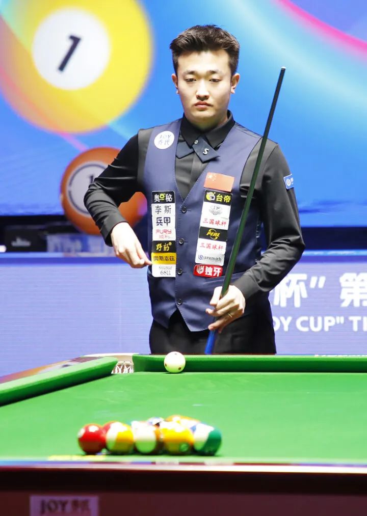 实现球员的 实现球员的