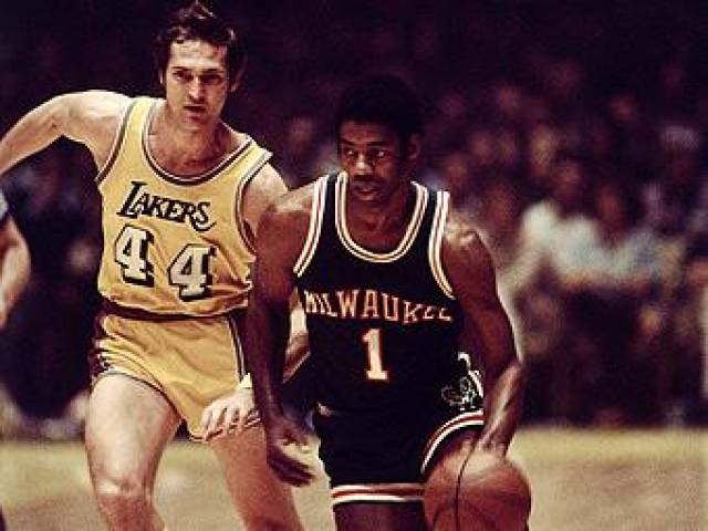 占据了主动 占据了主动