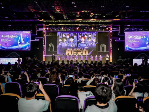 出高额转会 出高额转会