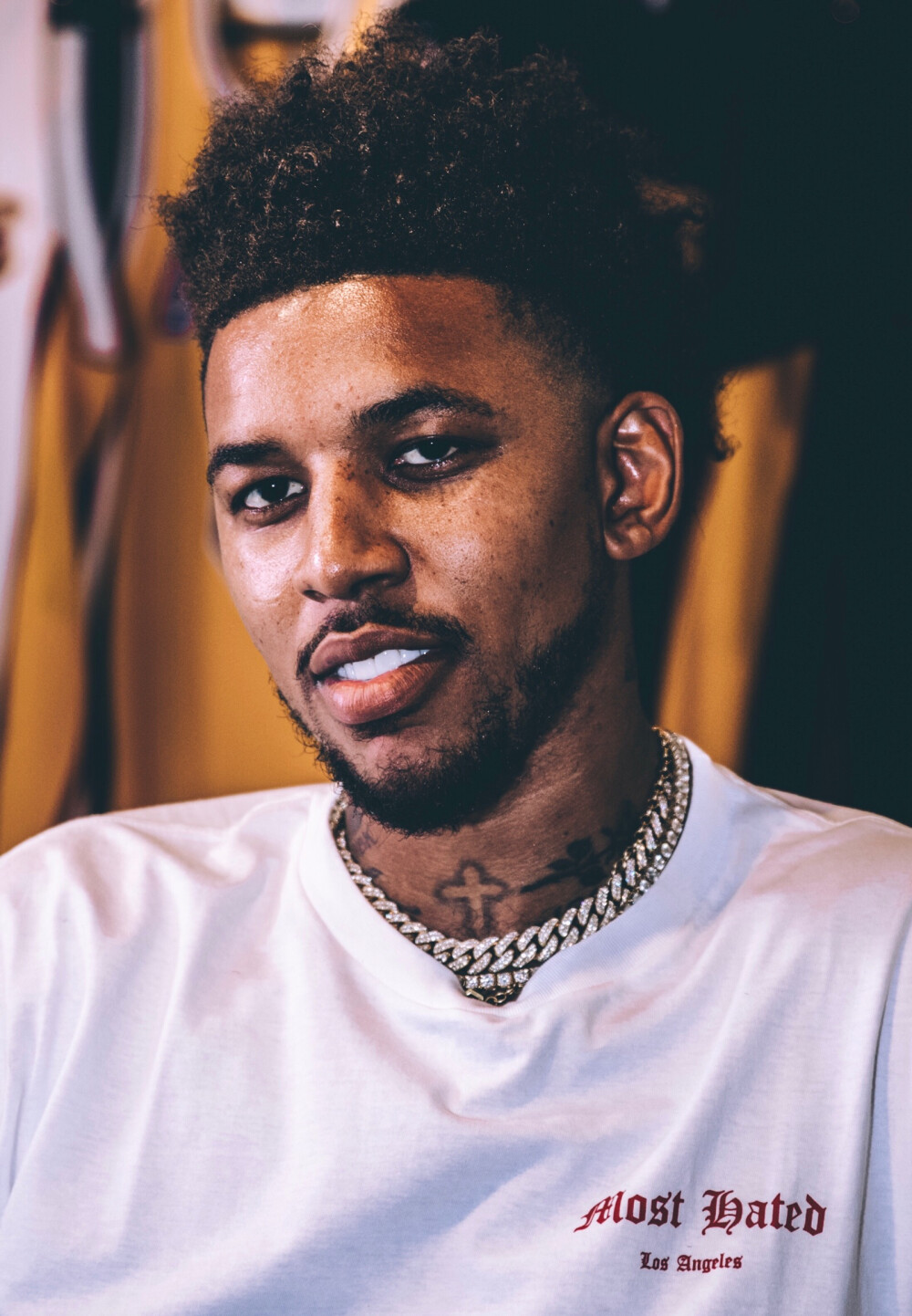 场并不喧哗 场并不喧哗